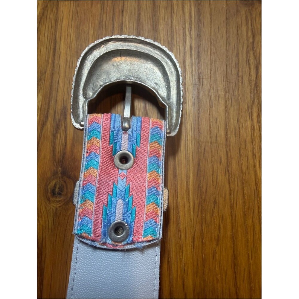 Vintage Nuovo Southwestern Pattern Belt with Silver Buckle (018) - Picture 9 of 11